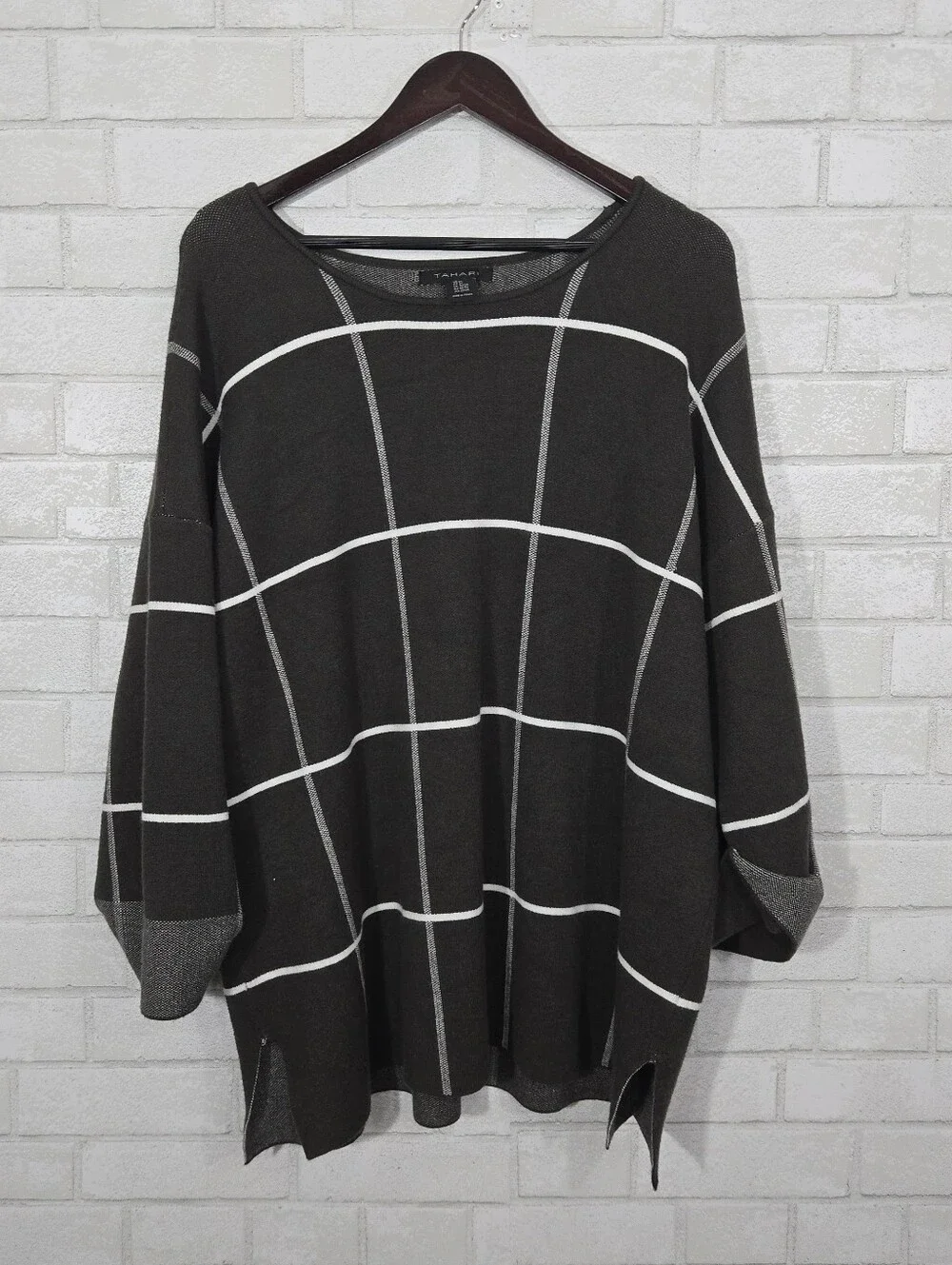 Tahari sweater